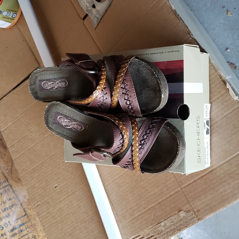 Sketchers wedge